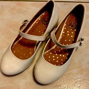 Little Girl Dress Shoes-gently used; White with sparkle heel